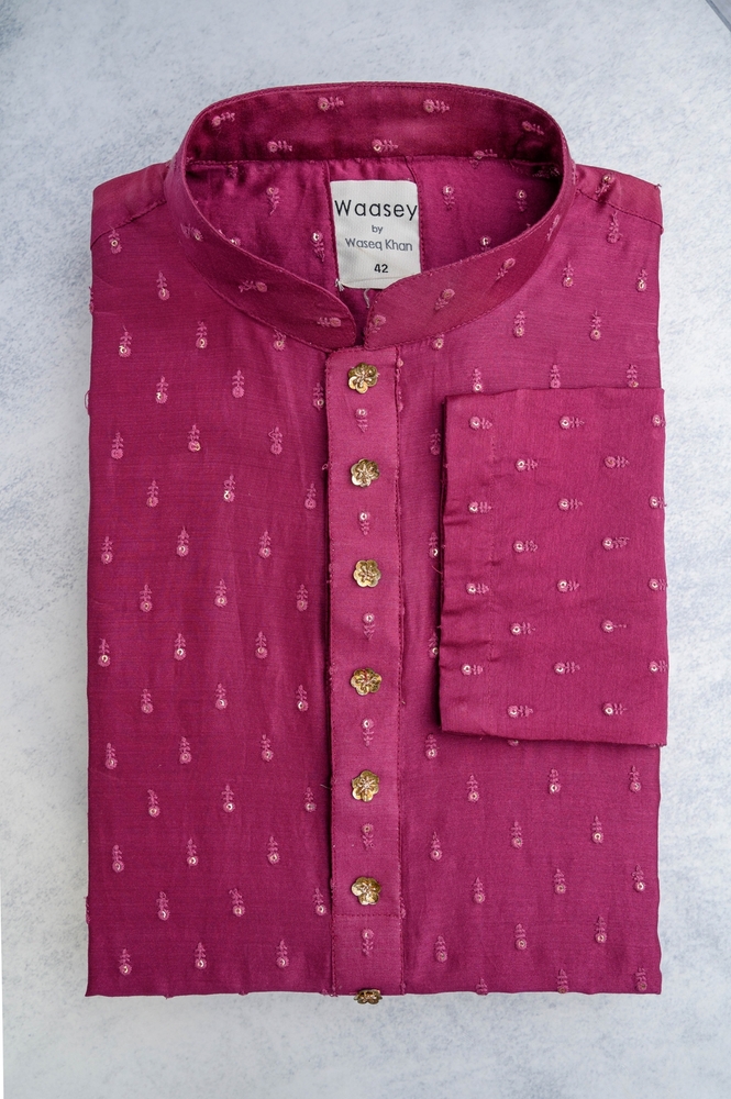 Magenta Panjabi with Delicate Motifs
